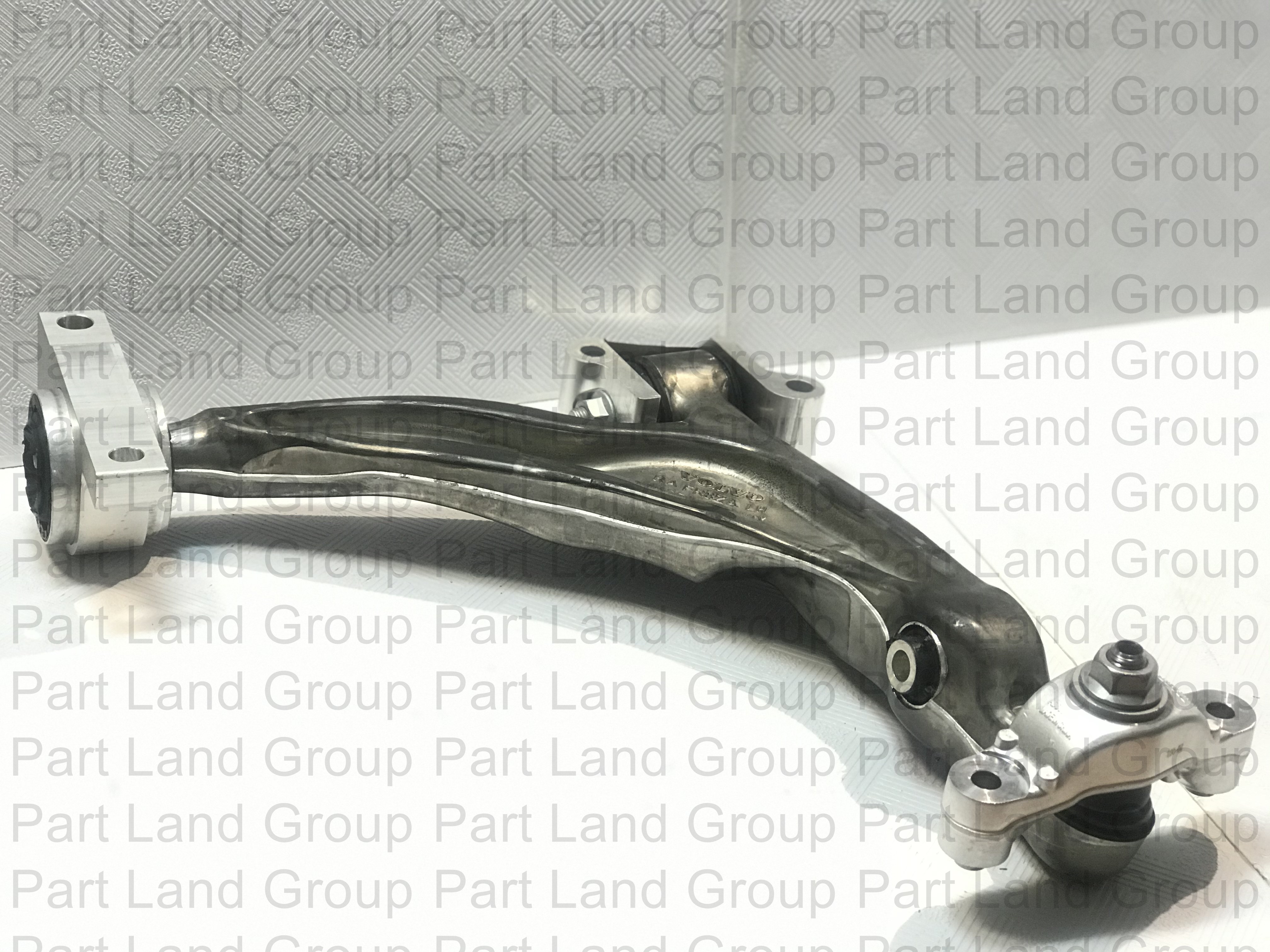 طبق پایین چپ ولوو XC90